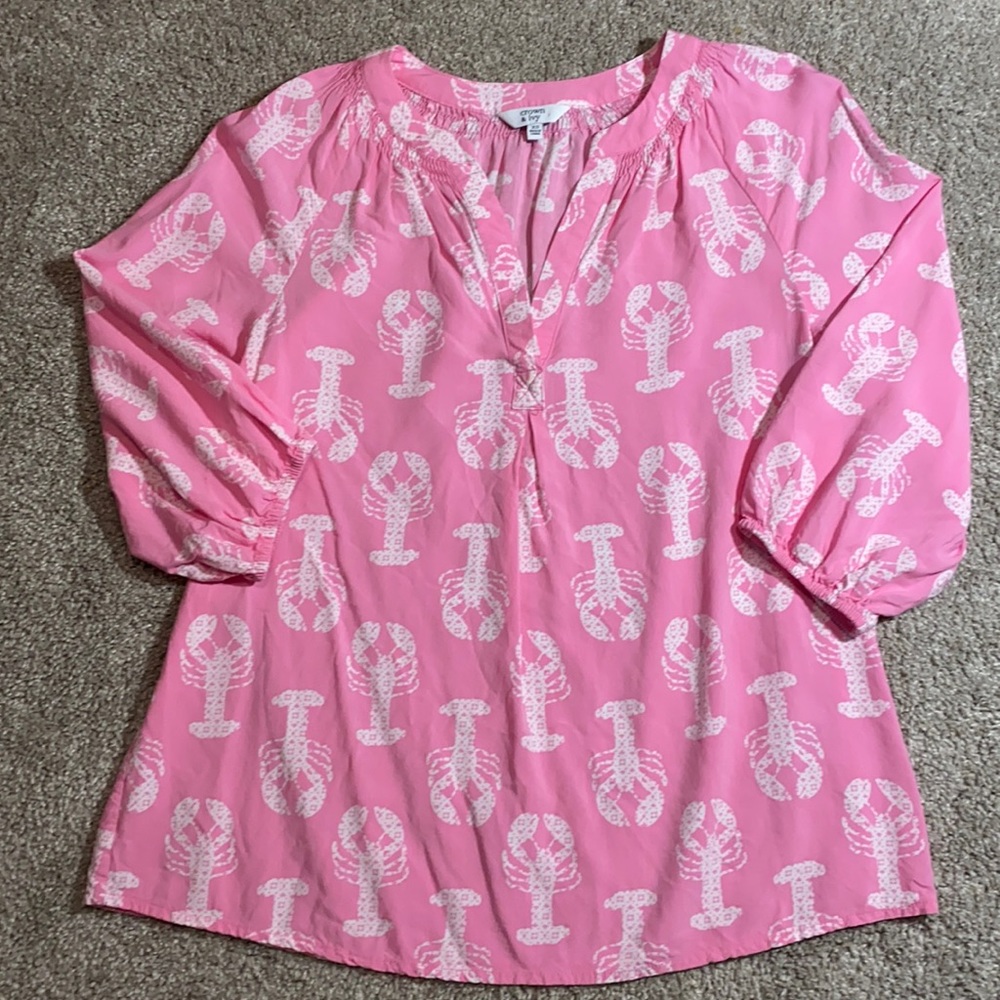 Crown & Ivy blouse Sz xs. Pink/white w/lobsters